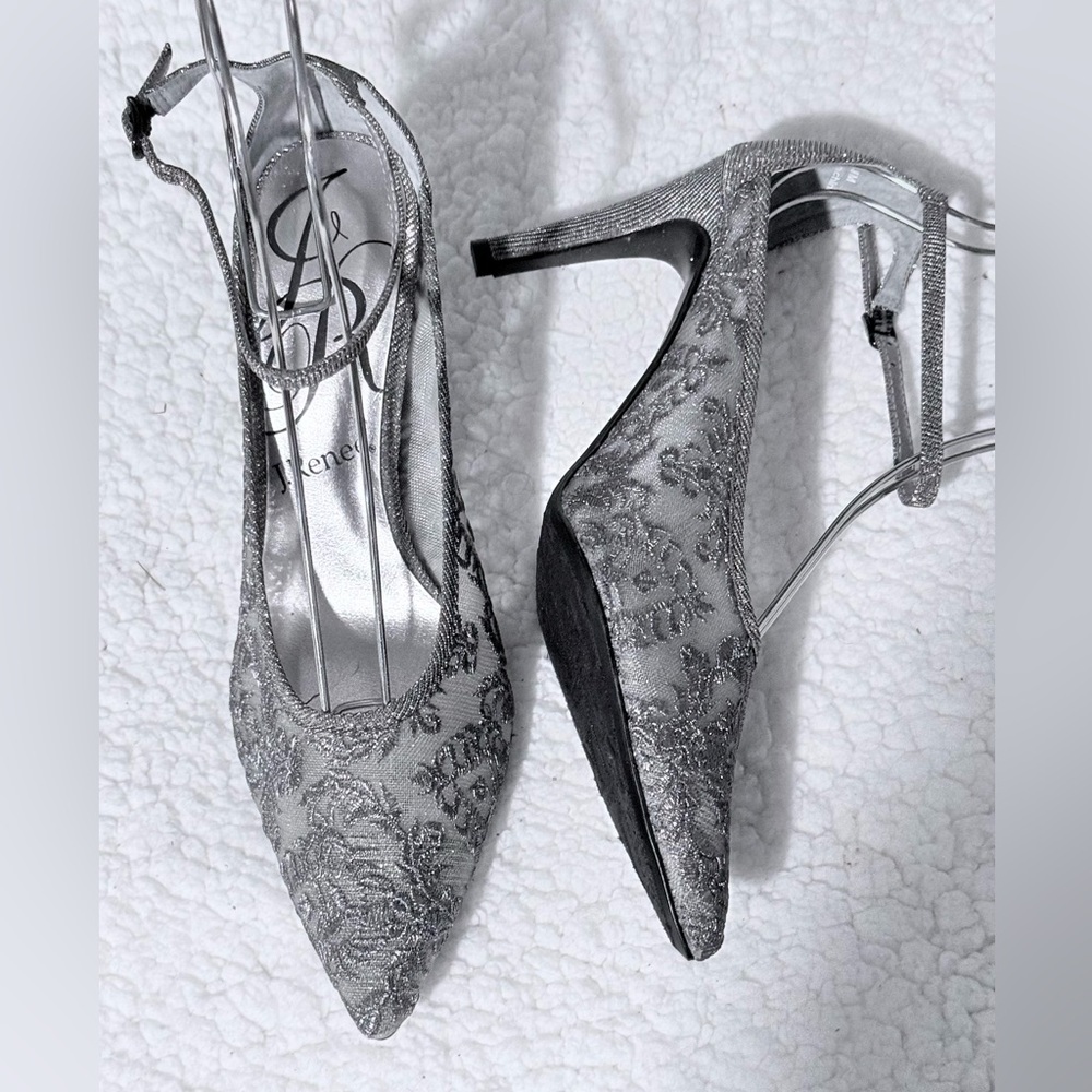 J Renee Silver Gray Embroidered Ankle Strap Women Shoes Heels Church Sz 8